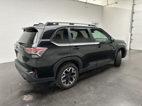 Used 2026 Subaru Forester Premium AWD/4WD image 6