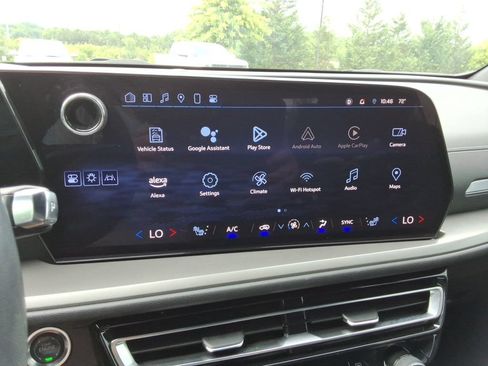 Certified 2024 Chevrolet Traverse LT FWD image 30