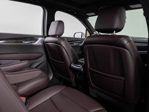 Used 2022 Cadillac XT6 Premium Luxury w/ Technology Package image 26