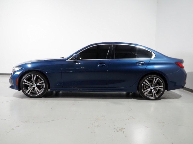 Used 2024 BMW 330i Sedan w/ Premium Package RWD image 9