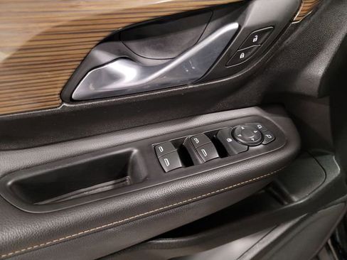 Certified 2019 GMC Terrain SLE w/ Driver Convenience Package image 17