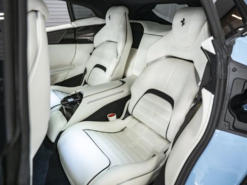 Used 2025 Ferrari Purosangue AWD/4WD image 25