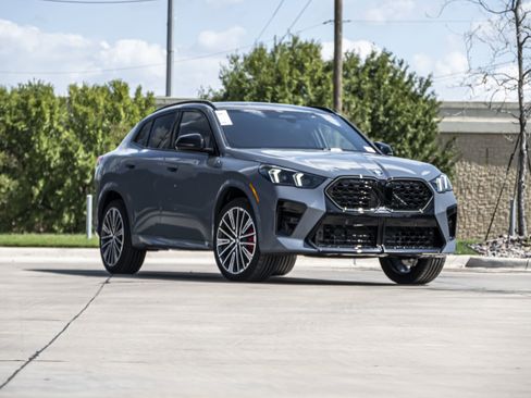 New 2026 BMW X2 xDrive28i w/ Technology Package image 2