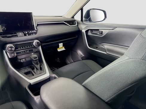 Certified 2025 Toyota RAV4 LE FWD image 23