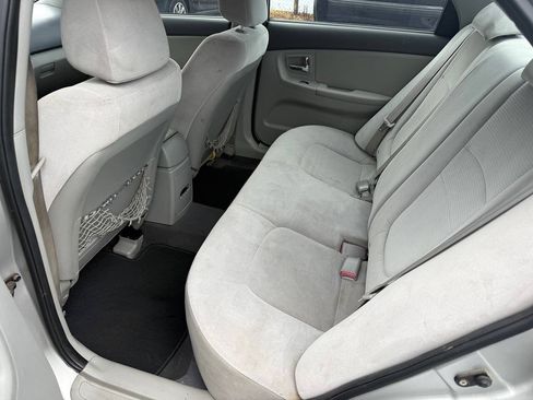 Used 2009 Kia Spectra EX FWD image 12