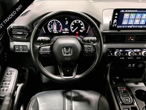 Used 2023 Honda Pilot TrailSport image 5