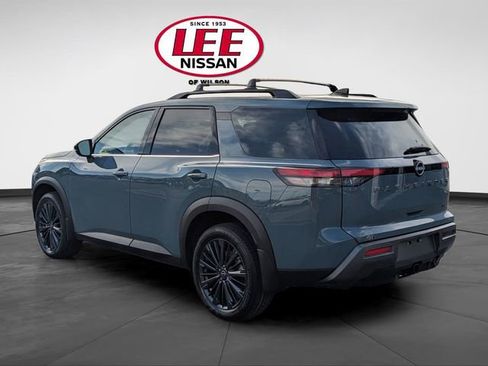New 2026 Nissan Pathfinder SL FWD image 5