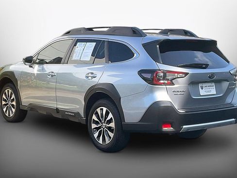 Used 2025 Subaru Outback Limited AWD/4WD image 6