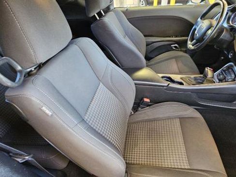 Used 2019 Dodge Challenger SXT RWD image 29
