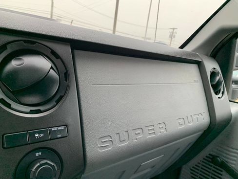 Used 2012 Ford F350 XL w/ Snow Plow Prep Pkg image 8