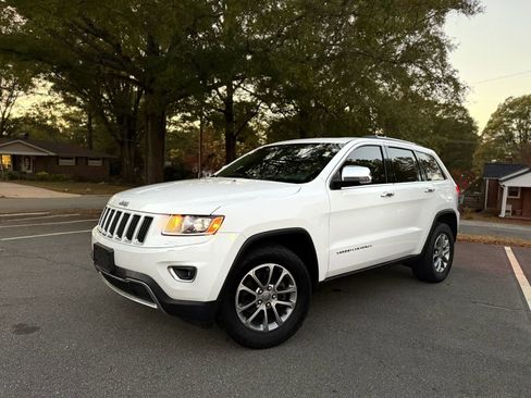 Used 2015 Jeep Grand Cherokee Limited AWD/4WD image 2