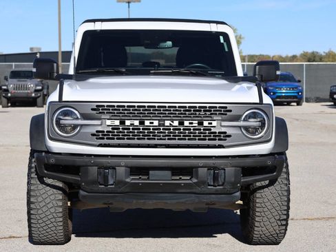 Used 2022 Ford Bronco Badlands image 5