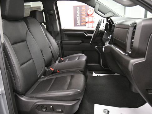 Used 2024 GMC Sierra 1500 SLT AWD/4WD image 24