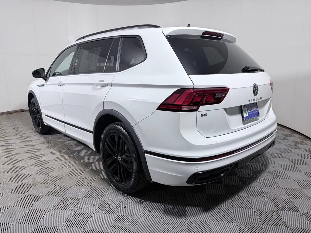 Used 2022 Volkswagen Tiguan SE R-Line AWD/4WD image 4