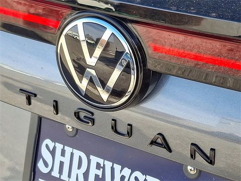 New 2026 Volkswagen Tiguan SE R-Line image 12