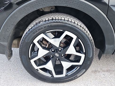 Used 2023 Hyundai Santa Cruz Limited w/ Cargo Package image 4