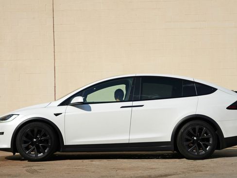 Used 2023 Tesla Model X AWD/4WD image 9