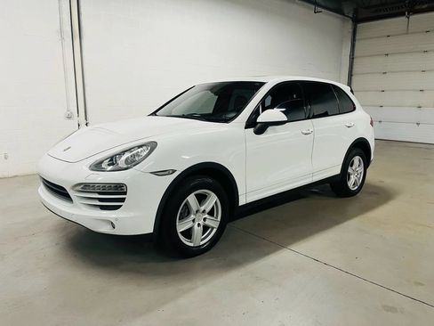 Used 2012 Porsche Cayenne AWD/4WD image 2