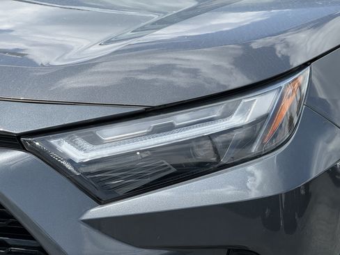 Used 2022 Toyota RAV4 XSE AWD/4WD image 6