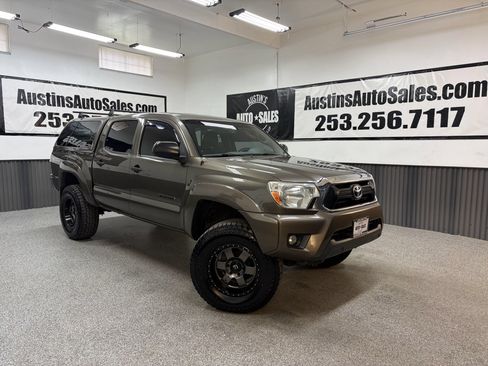 Used 2013 Toyota Tacoma 4x4 Double Cab w/ TRD Off-Road Pkg image 1