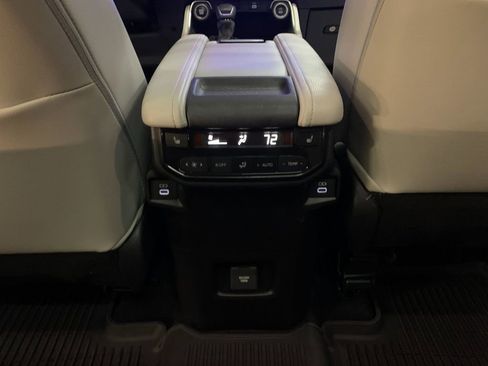 Used 2024 Toyota Grand Highlander Limited image 14