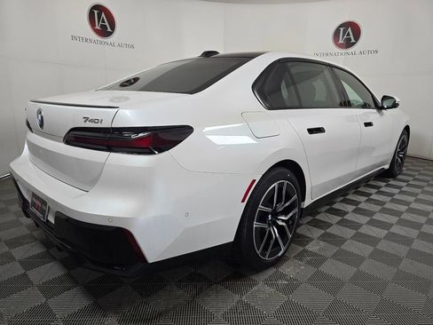 New 2026 BMW 740i xDrive w/ Premium Package image 4