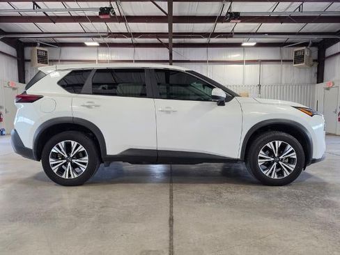 Used 2023 Nissan Rogue SV AWD/4WD image 6