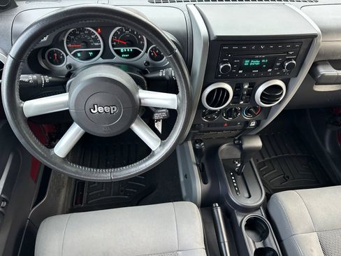 Used 2009 Jeep Wrangler Unlimited Sahara w/ Mopar Chrome Edition Group image 11