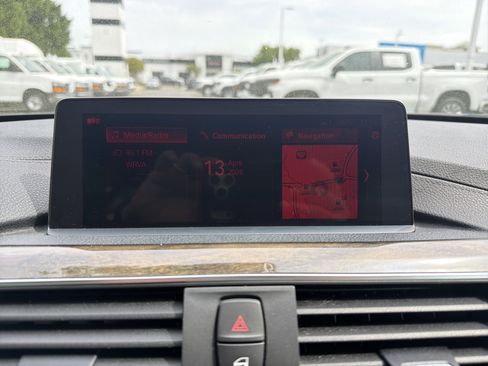 Used 2020 BMW 440i xDrive Convertible w/ M Sport Package image 23