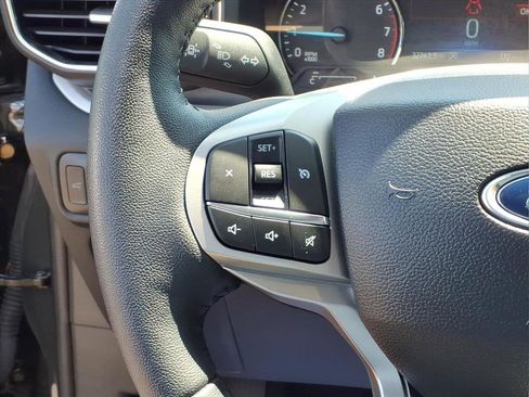 Used 2024 Ford Explorer XLT w/ Equipment Group 202A RWD image 12