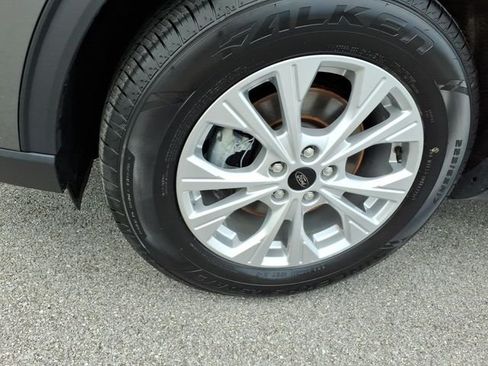 Certified 2023 Ford Escape Active AWD/4WD image 17