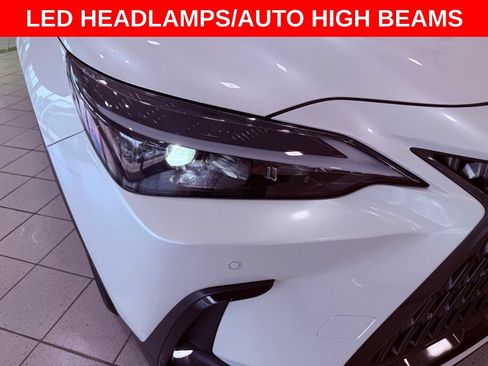 Certified 2025 Lexus NX 250 FWD w/ Accessory Package (Z1) image 10