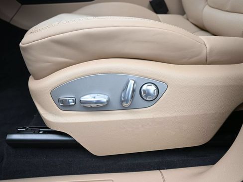 New 2026 Porsche Macan AWD/4WD image 13