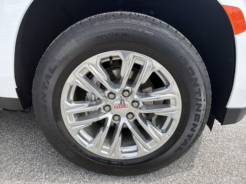 Used 2023 GMC Yukon SLT w/ SLT Luxury Package RWD image 13