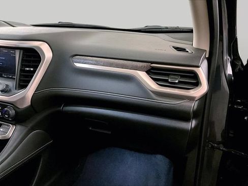 Used 2023 GMC Acadia Denali w/ Denali Technology Package AWD/4WD image 15