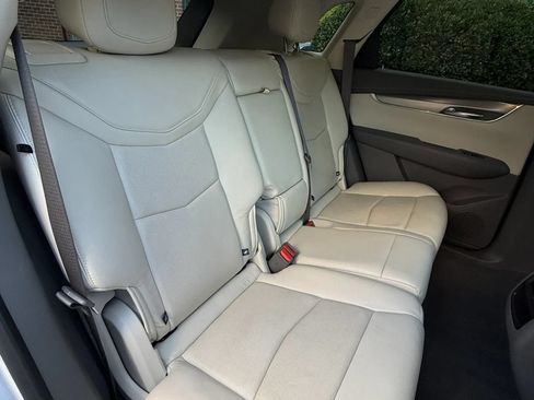 Used 2020 Cadillac XT5 Premium Luxury FWD image 50