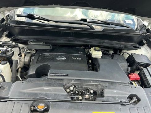 Used 2016 Nissan Pathfinder SL w/ SL Premium Package FWD image 11