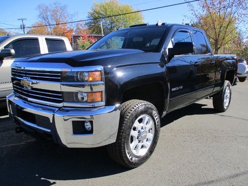 Used 2015 Chevrolet Silverado 2500 LT w/ LT Convenience Package image 2
