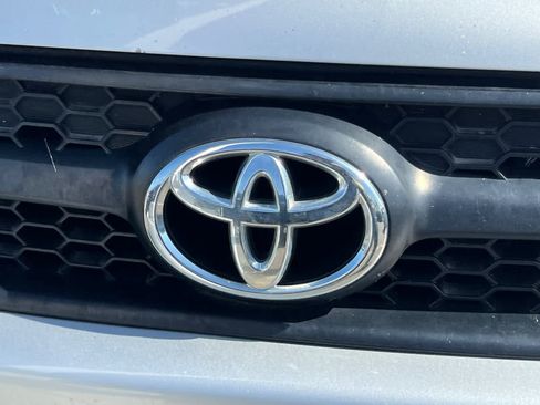 Used 2011 Toyota RAV4 4WD V6 w/ Base V6 Extra Value Pkg image 13