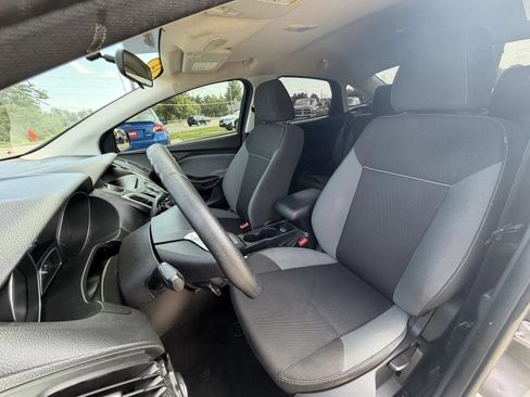 Used 2014 Ford Focus SE FWD image 13