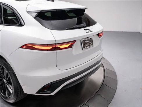 New 2025 Jaguar F-PACE R-Dynamic S AWD/4WD image 31
