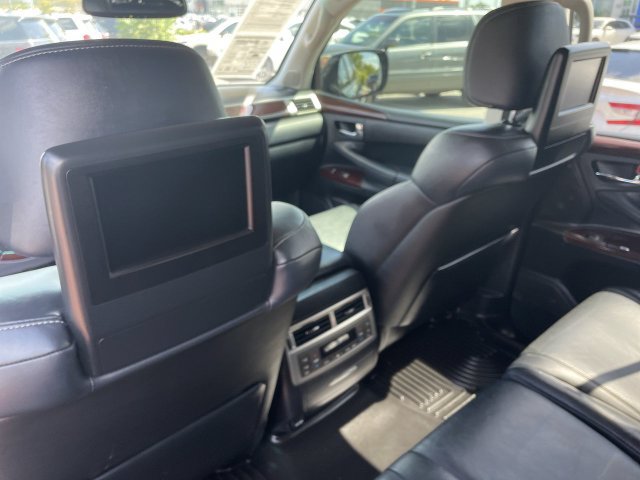 Used 2015 Lexus LX 570 4WD image 20