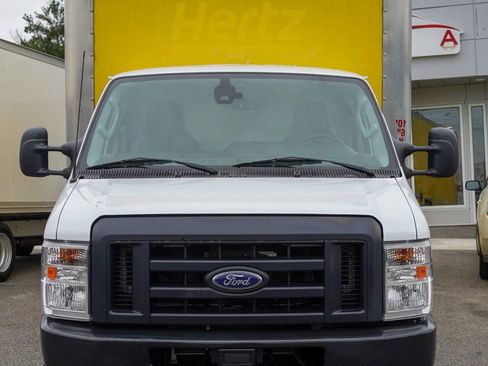 Used 2024 Ford E-350 and Econoline 350 Super Duty w/ Driver's Safety Package RWD image 9