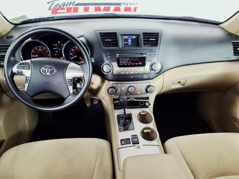 Used 2012 Toyota Highlander 4WD w/ Tech Pkg image 11