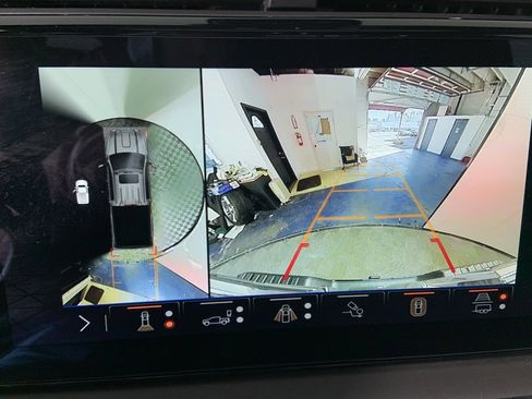 Used 2025 GMC Sierra 3500 Denali Ultimate image 15