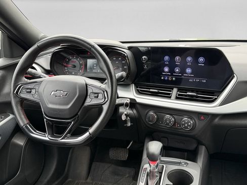 Used 2024 Chevrolet Trax RS w/ Driver Confidence Package FWD image 15