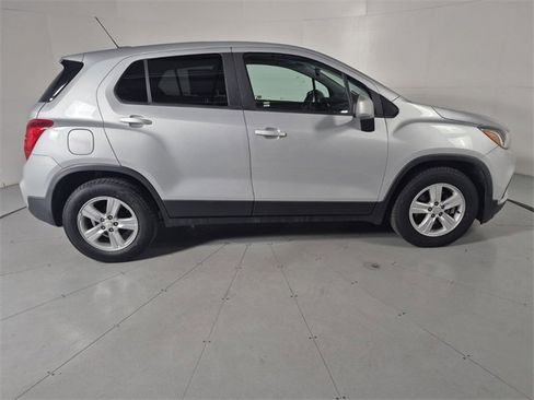 Used 2020 Chevrolet Trax LS w/ Tint and Cruise Package image 5