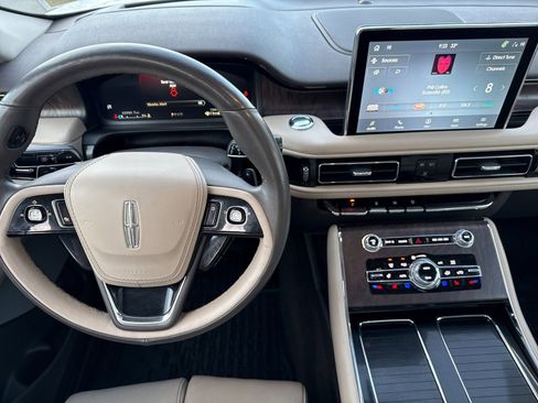 Used 2022 Lincoln Aviator Reserve w/ Equipment Group 201A image 16