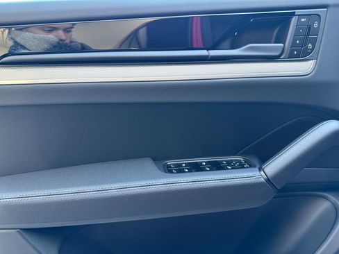 New 2026 Porsche Cayenne image 12