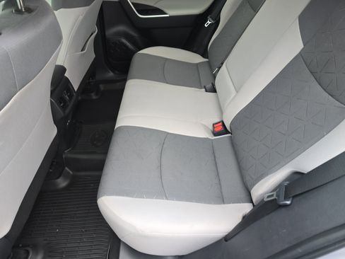 Used 2024 Toyota RAV4 XLE image 16